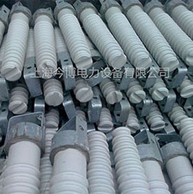 S-210高壓線路瓷橫坦（tǎn）絕緣（yuán）子10KV 35KV用S-280橫擔絕緣子